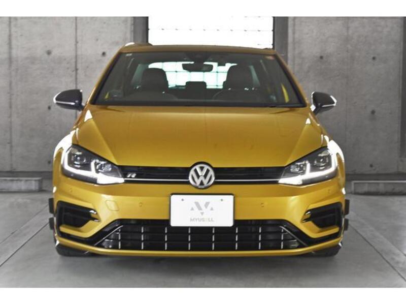 GOLF R