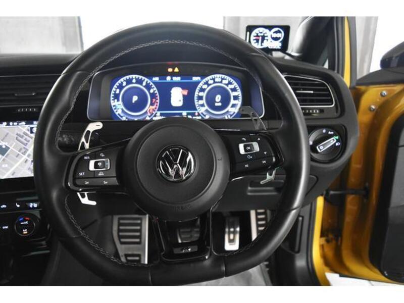 GOLF R