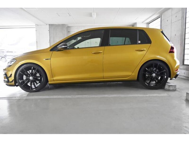 GOLF R