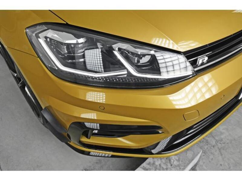 GOLF R