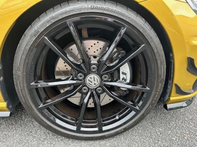 GOLF R