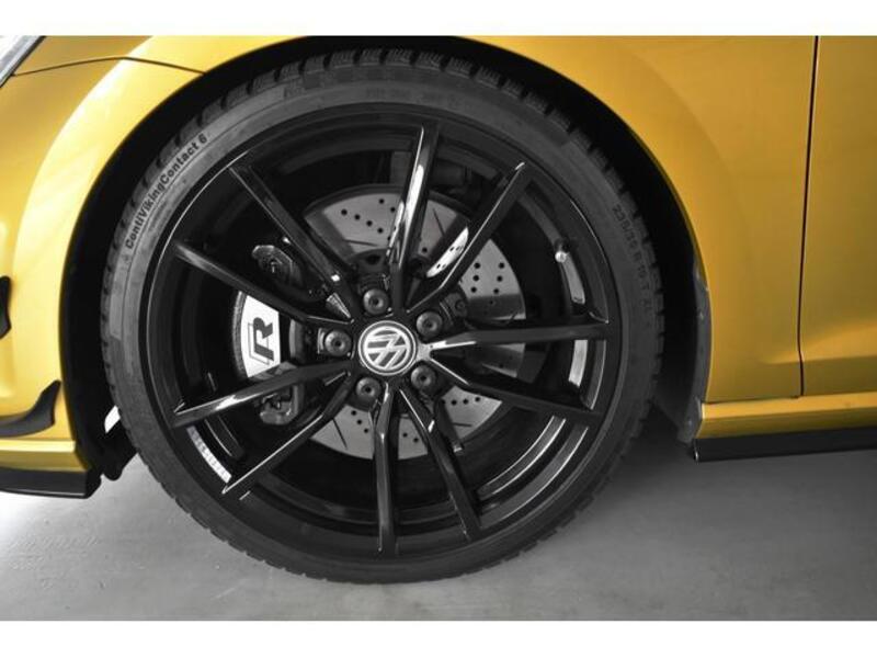 GOLF R