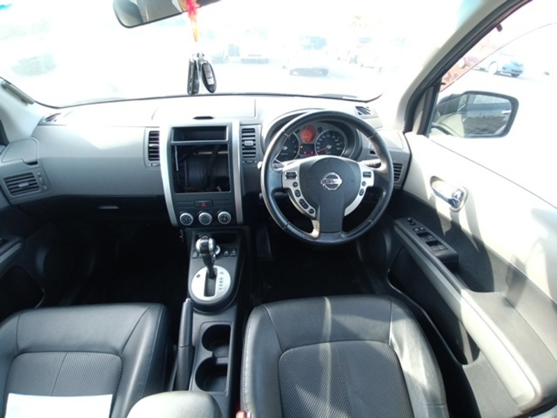 X-TRAIL