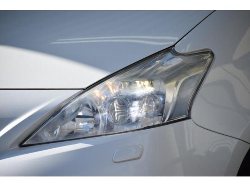 PRIUS ALPHA