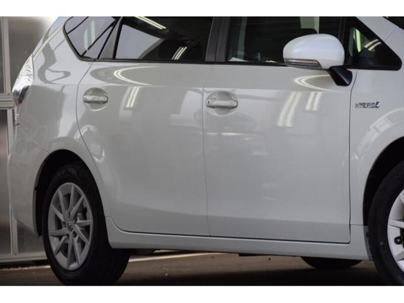 PRIUS ALPHA