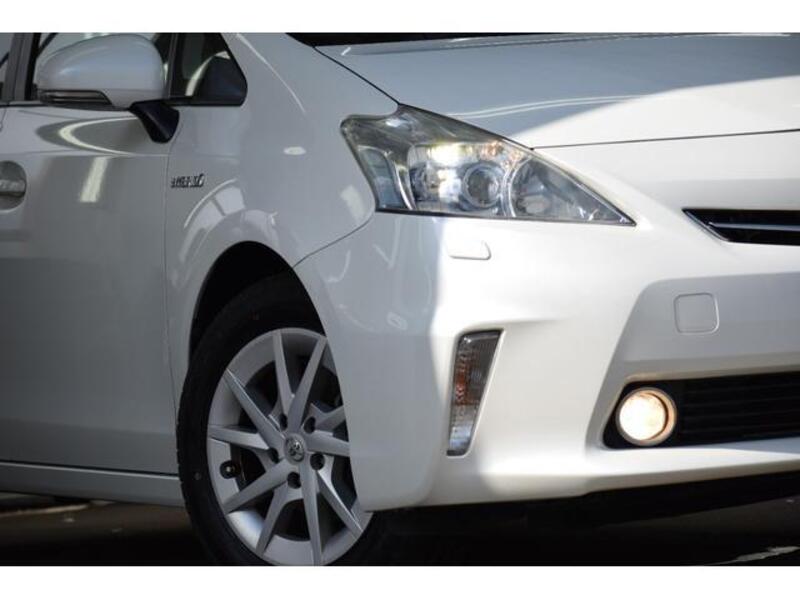 PRIUS ALPHA