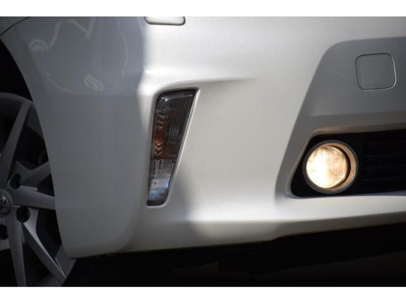 PRIUS ALPHA