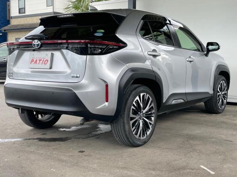 YARIS CROSS