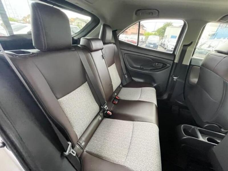 YARIS CROSS