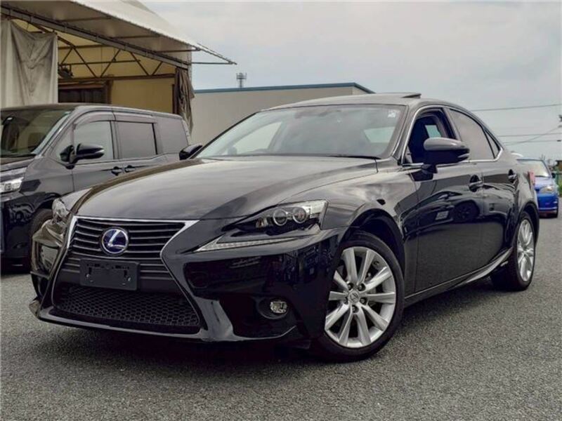 LEXUS IS