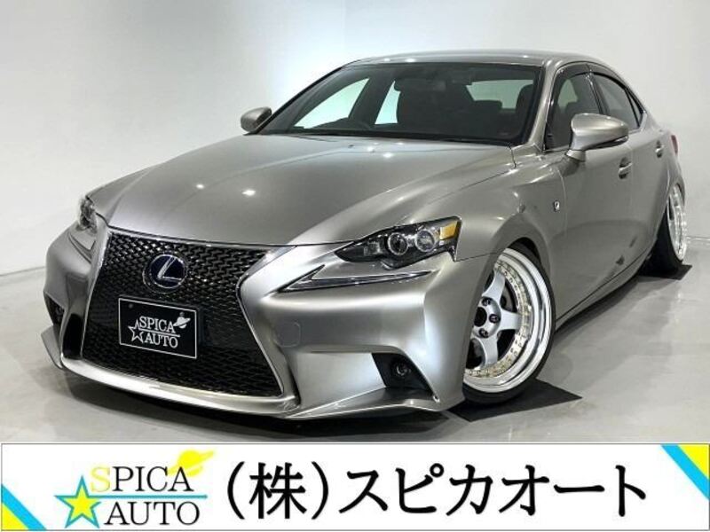 LEXUS IS