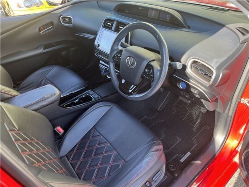 PRIUS PHV