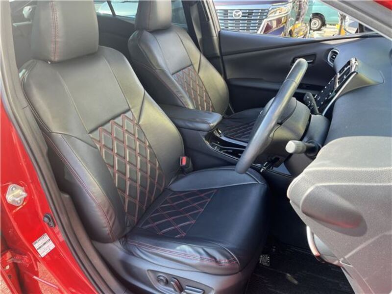 PRIUS PHV