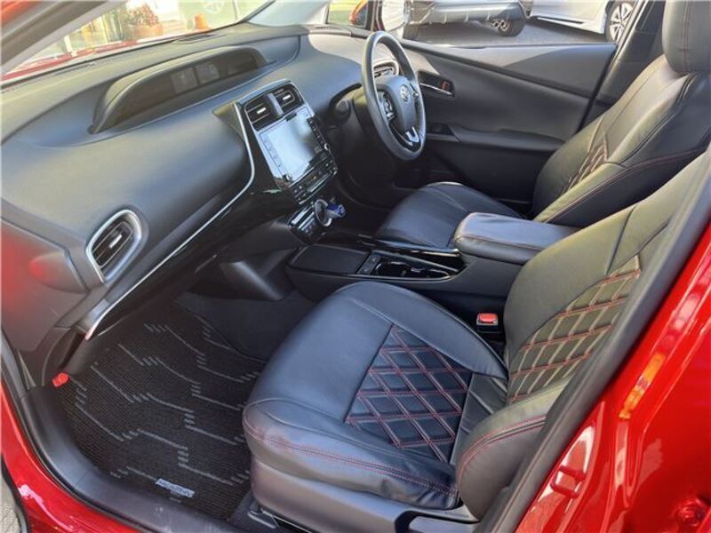PRIUS PHV