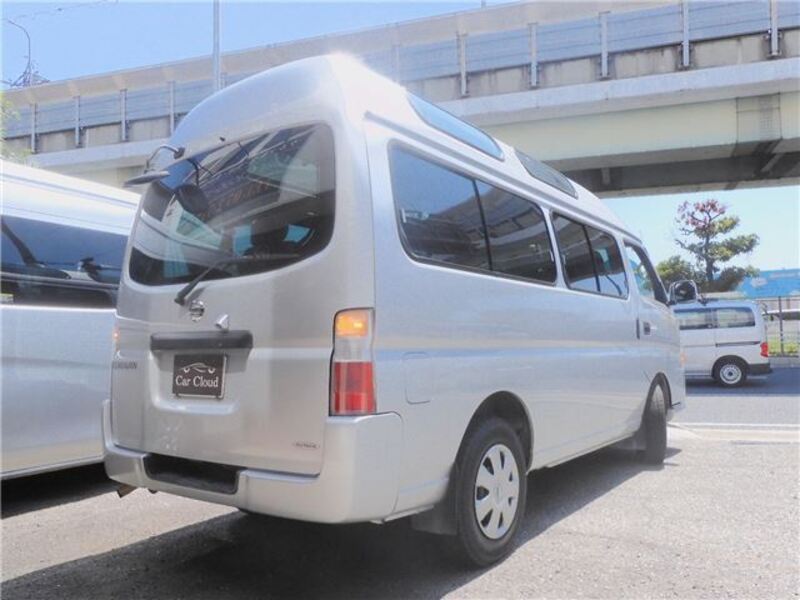 CARAVAN BUS