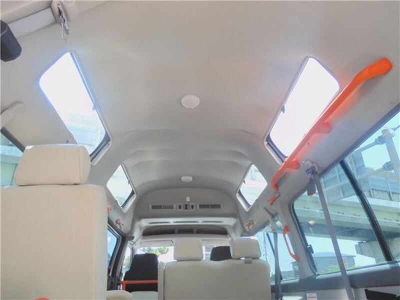 CARAVAN BUS