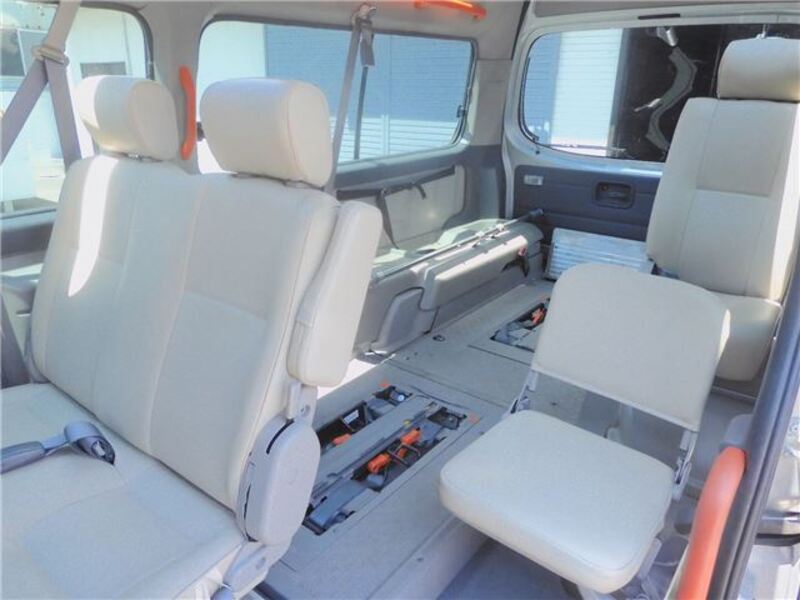 CARAVAN BUS