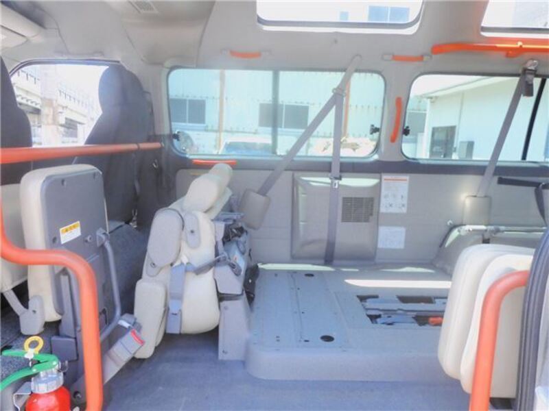 CARAVAN BUS