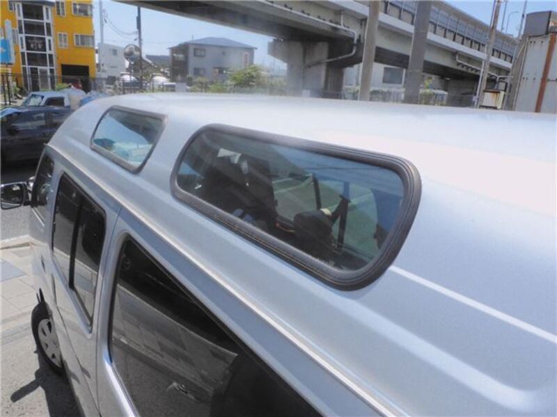 CARAVAN BUS