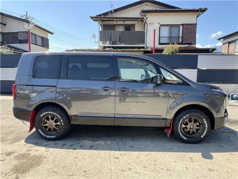 DELICA D5