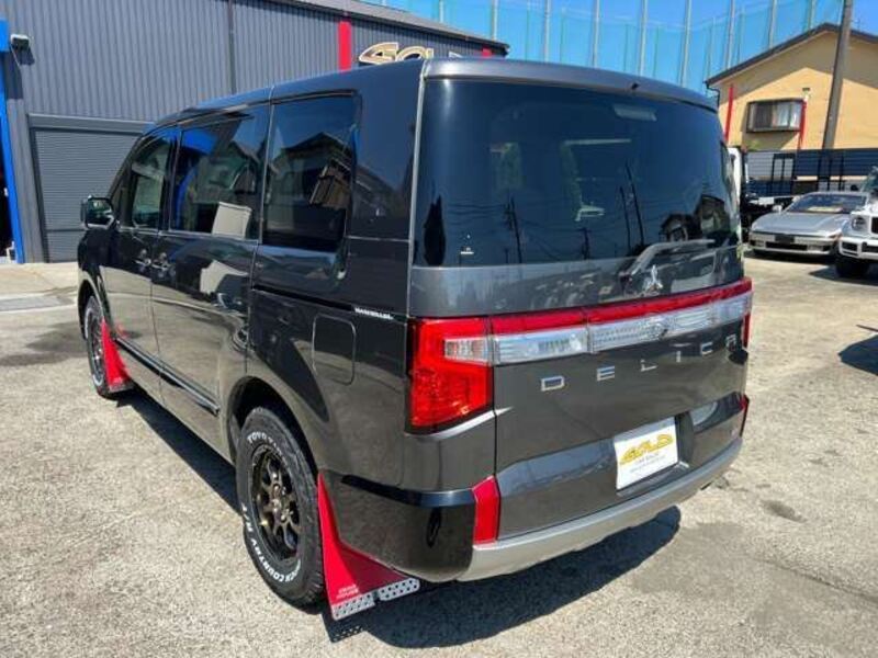 DELICA D5