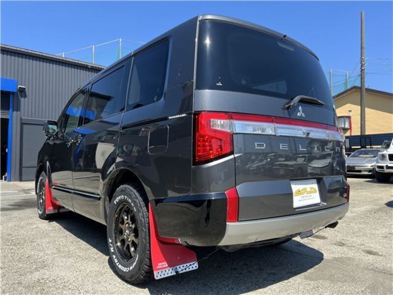 DELICA D5