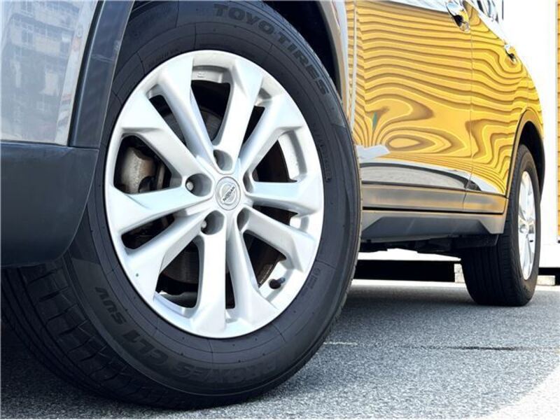 X-TRAIL