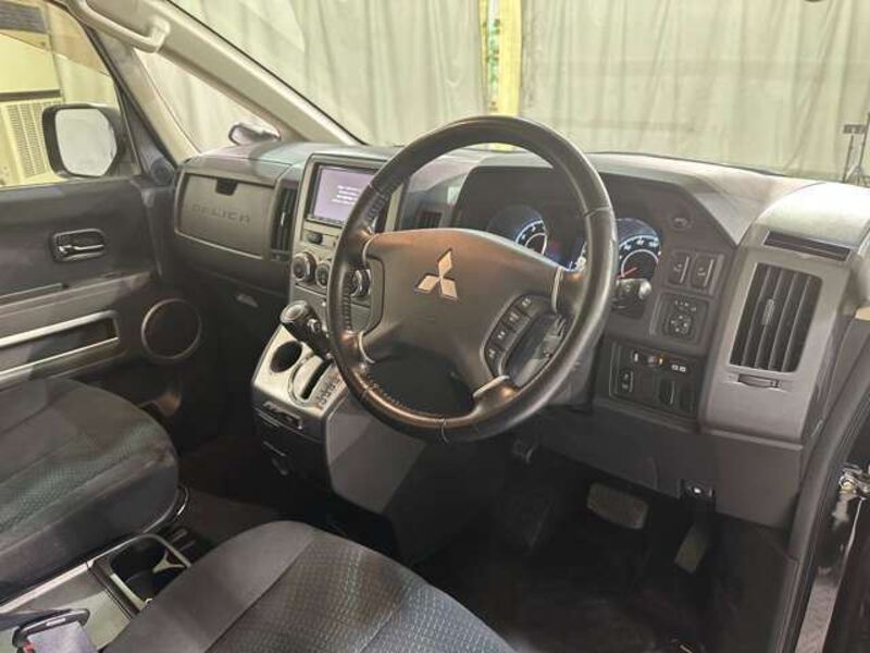 DELICA D5