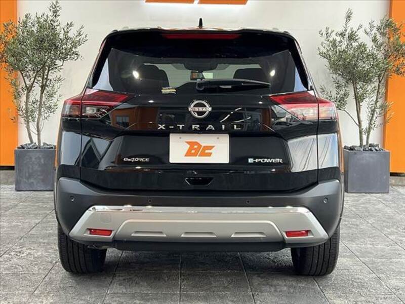 X-TRAIL