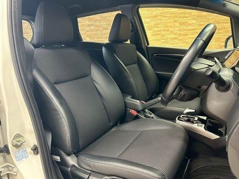 FIT HYBRID