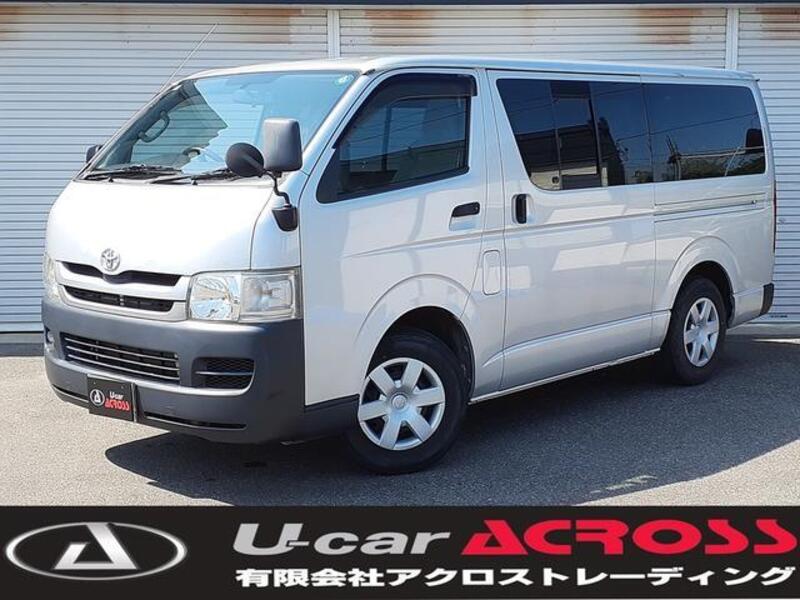 TOYOTA HIACE VAN