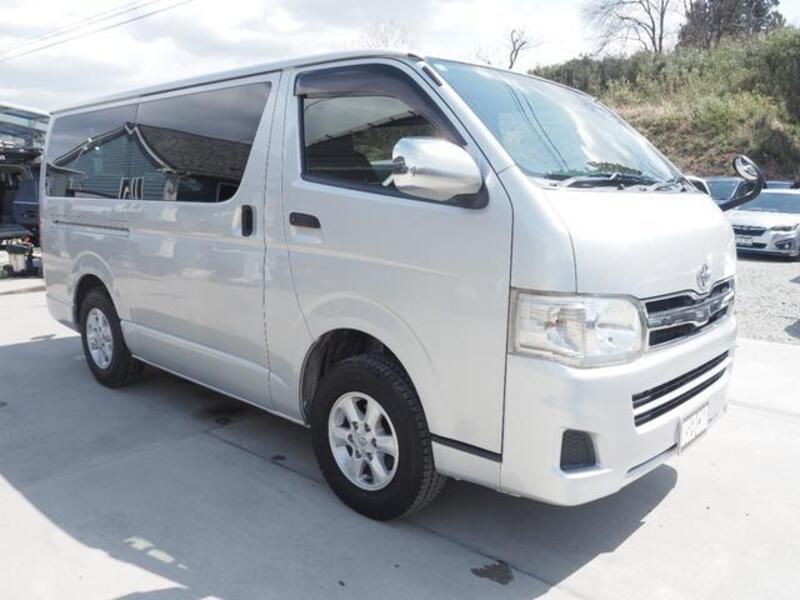 HIACE VAN