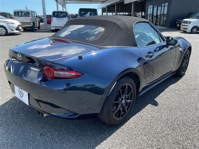 ROADSTER