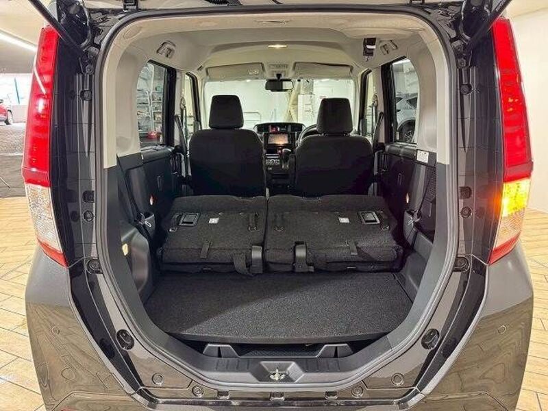 ROOMY