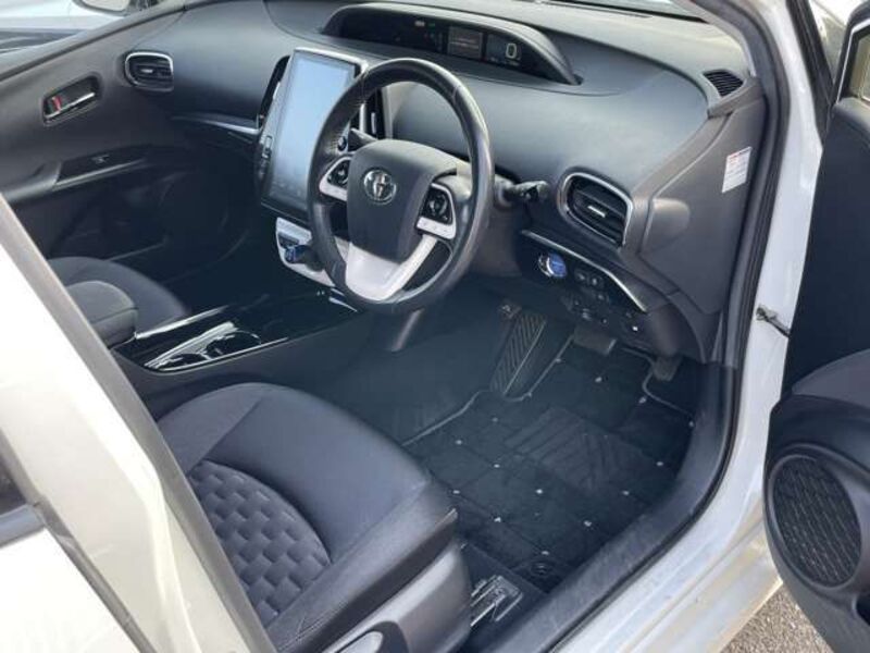 PRIUS PHV
