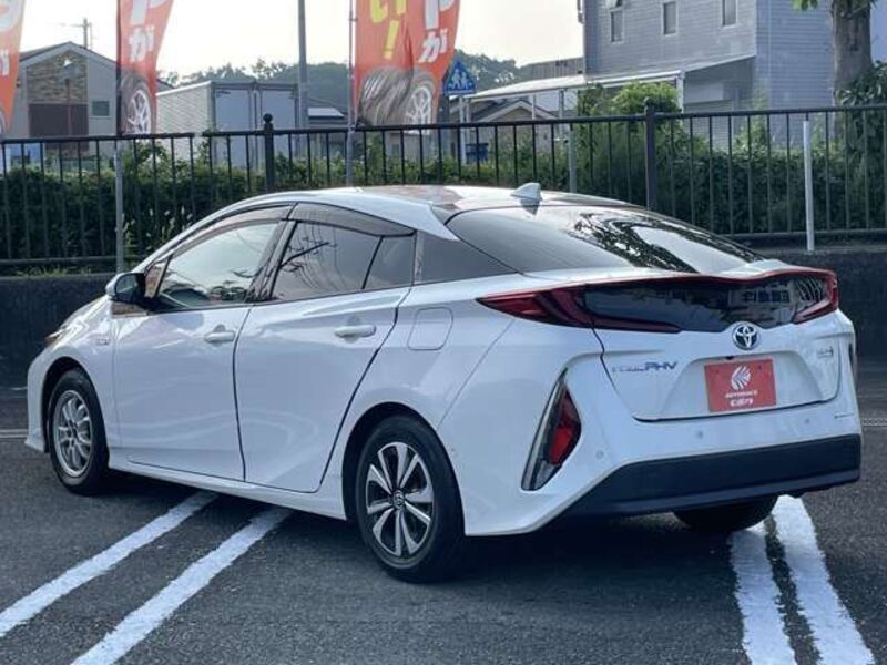 PRIUS PHV