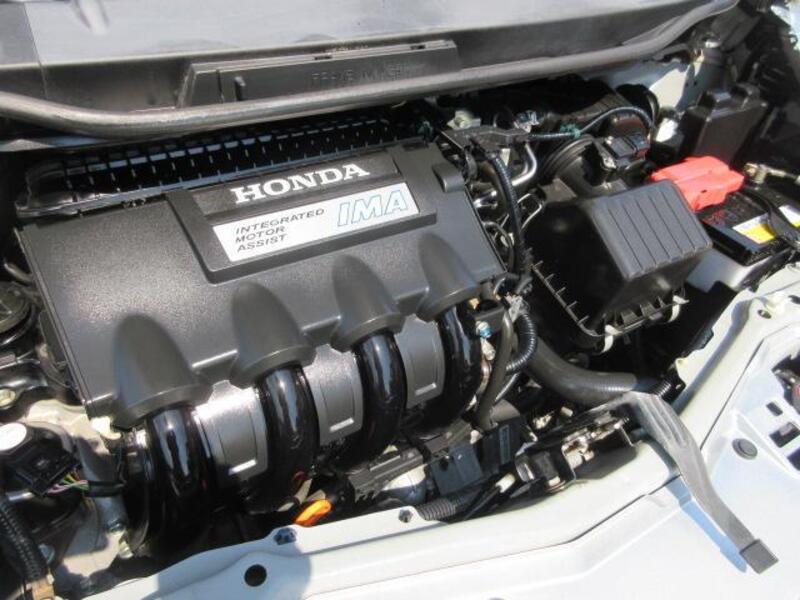 FIT HYBRID