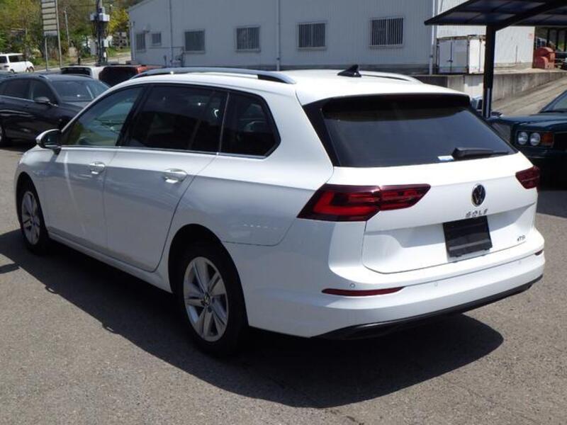 GOLF VARIANT