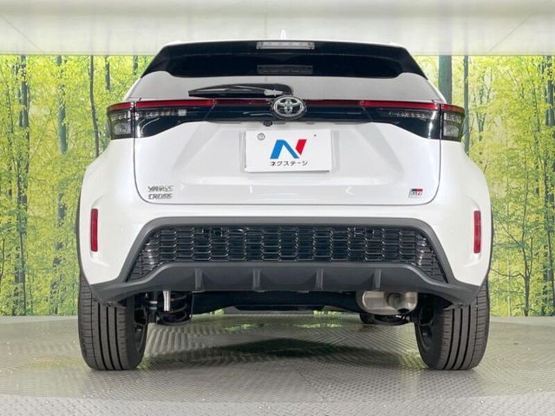 YARIS CROSS
