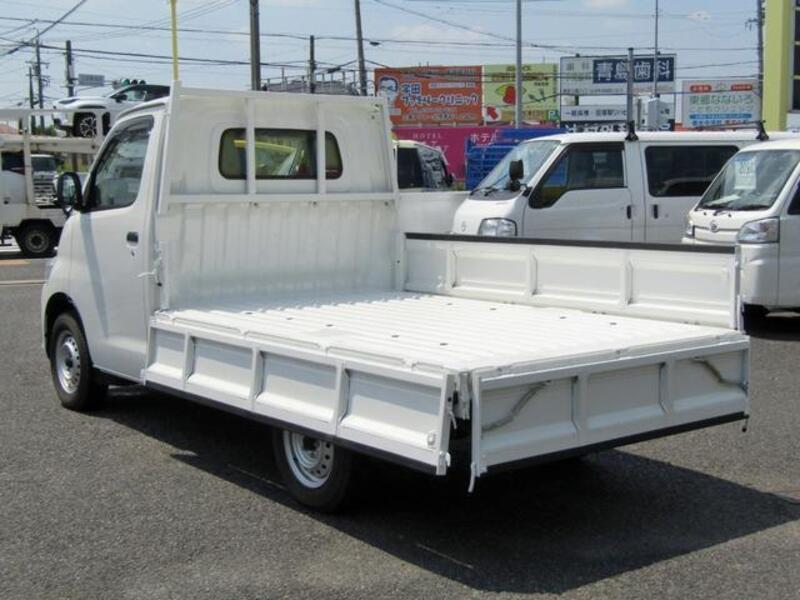 TOWNACE TRUCK