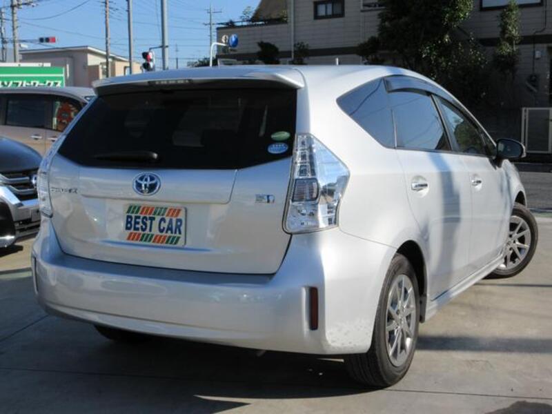 PRIUS ALPHA