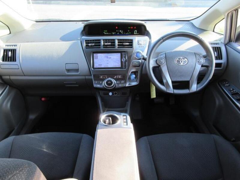 PRIUS ALPHA