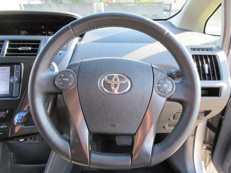 PRIUS ALPHA