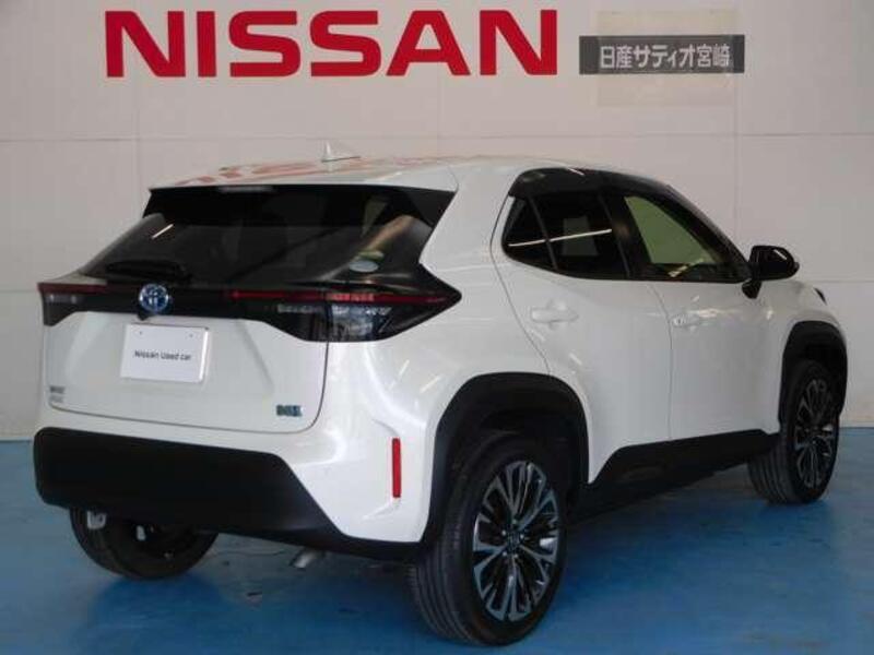 YARIS CROSS