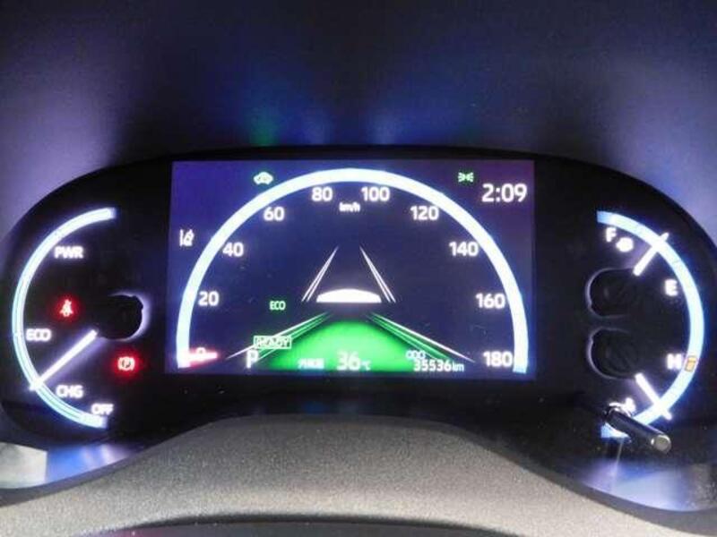 YARIS CROSS