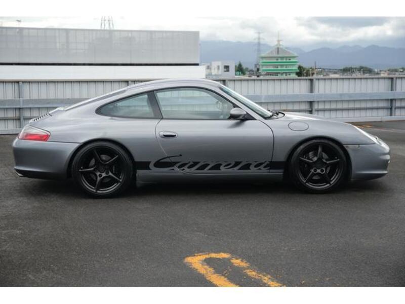 911