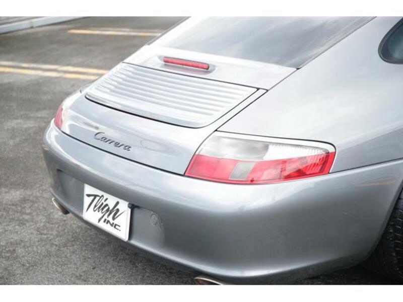 911