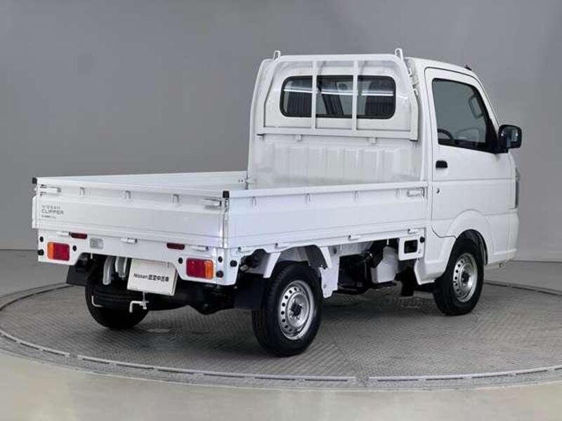 CLIPPER TRUCK