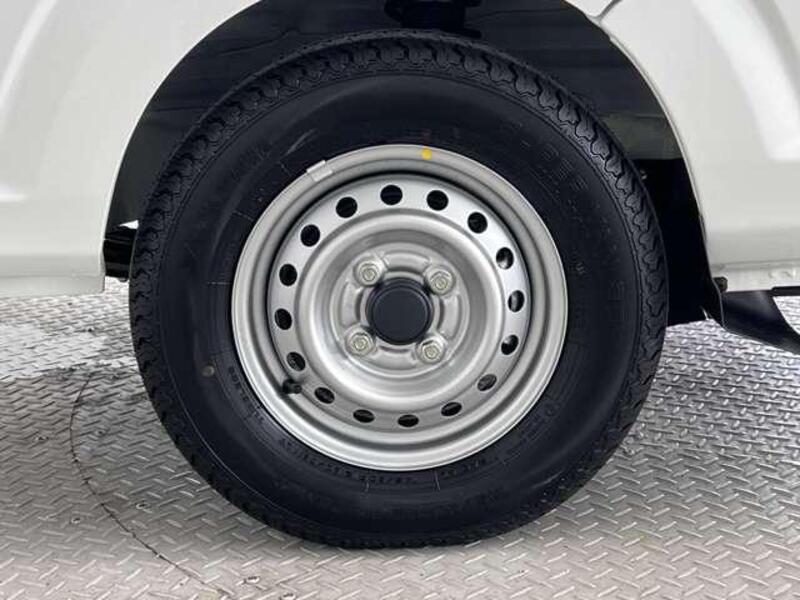 CLIPPER TRUCK