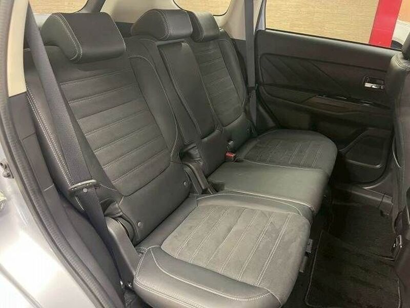 OUTLANDER PHEV